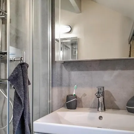 2 Bedroom Amazing In Hastiere * Blaimont