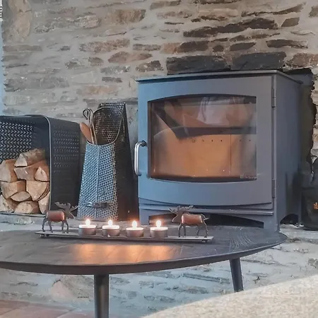 Σπίτι διακοπών Stunning In Hastiere With Wifi *